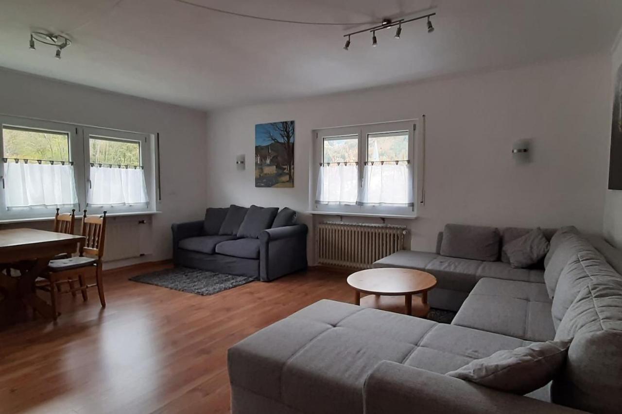 Steepleview House, Schwarzwaldblick Apartment - Spacious & Peaceful باد بيترستال غريسب المظهر الخارجي الصورة